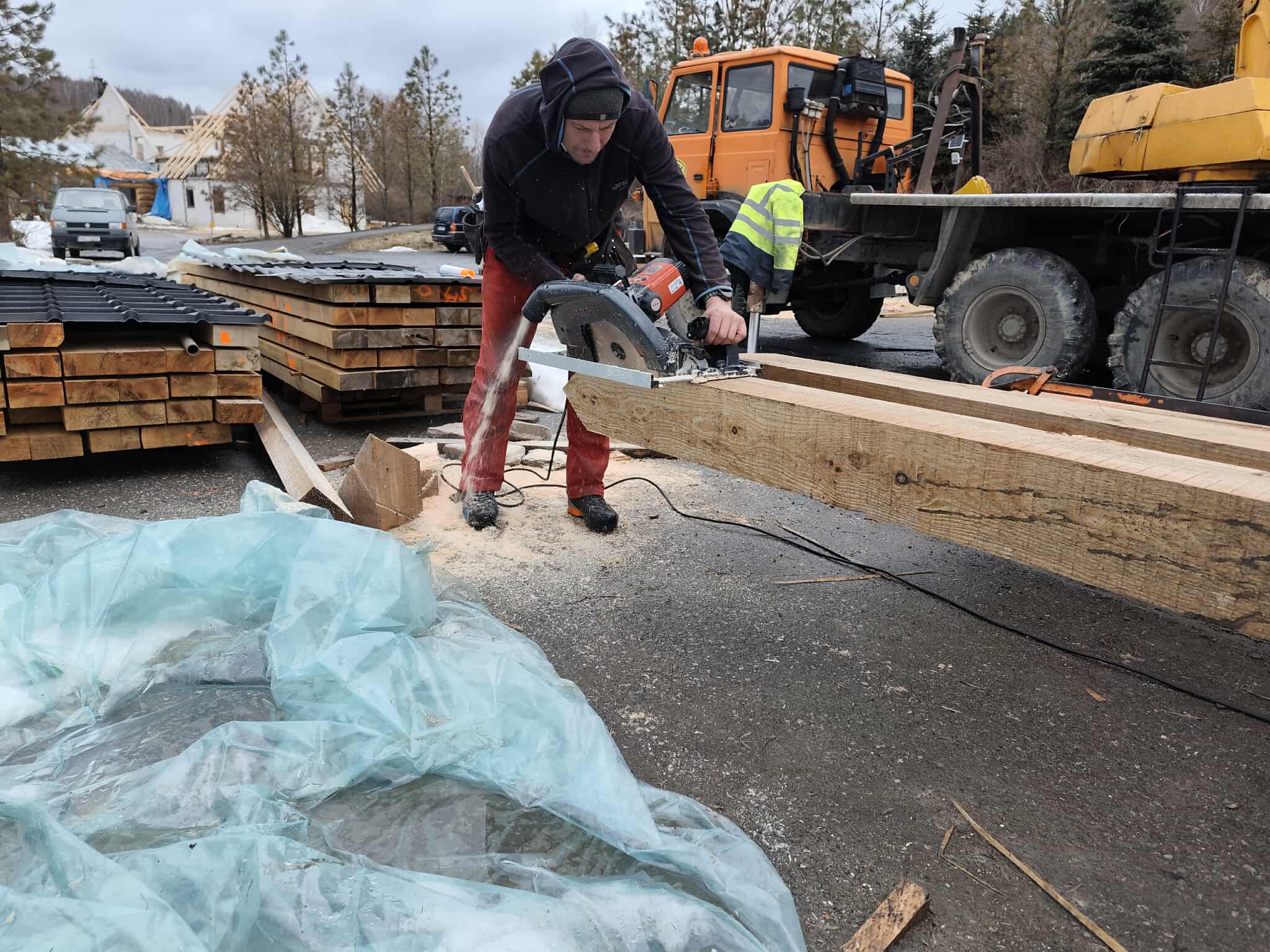 Drewno konstrukcyjne i praca na budowie — Drewnokreatywni Wójcik